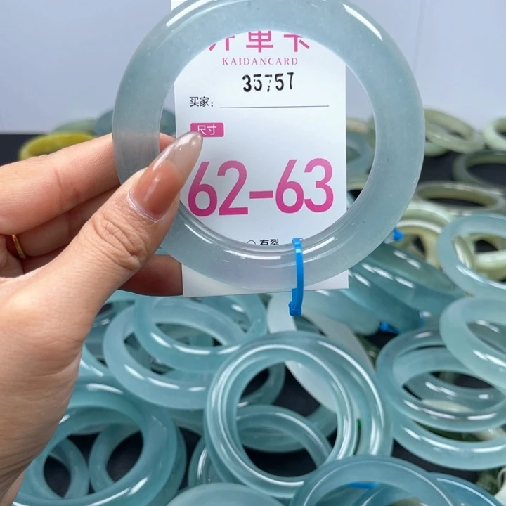 石英岩玉手镯未镶嵌