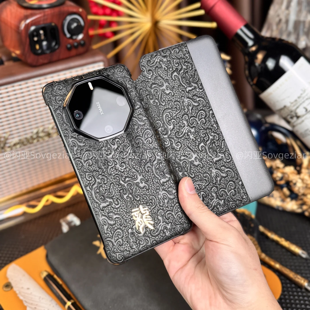 适用于华为Mate60/50/40RS保时捷手机壳智能翻盖龙纹浮雕防摔皮纹