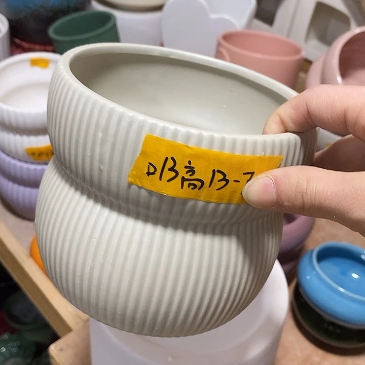 摆件陶陶盆有孔 瑕疵介意勿拍