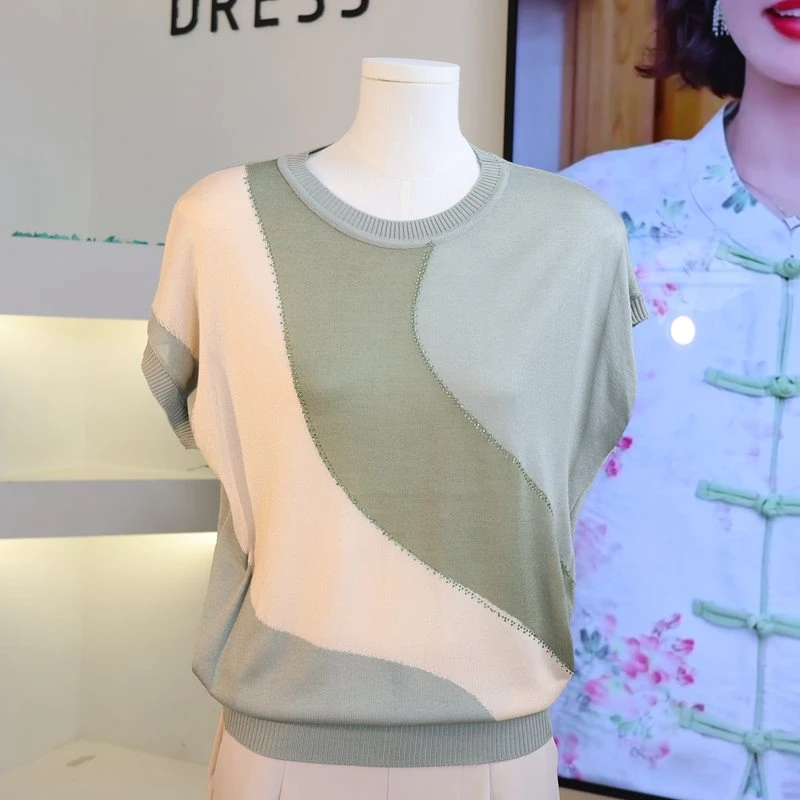 2025新款妈妈夏装洋气冰丝短袖T恤上衣中老年女宽松针织小衫