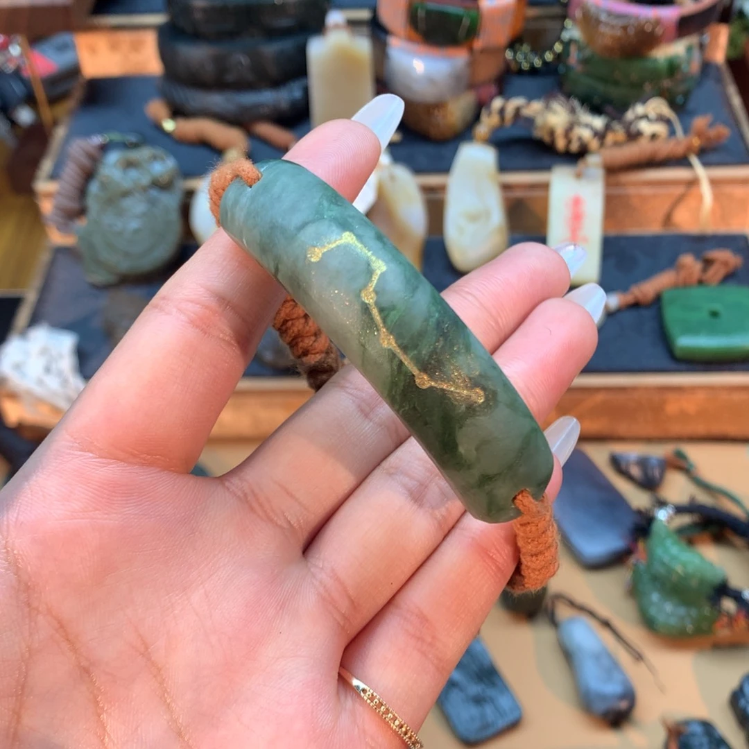 和田玉（糖玉）未镶嵌挂件