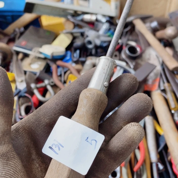 用***3家用工具五金工具螺丝刀