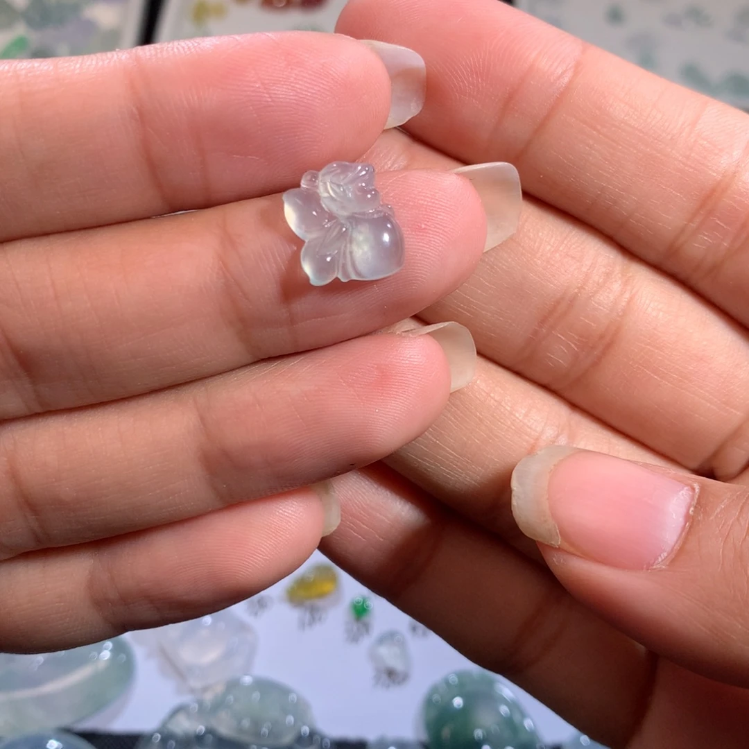 翡翠裸石18K金镶嵌仙子