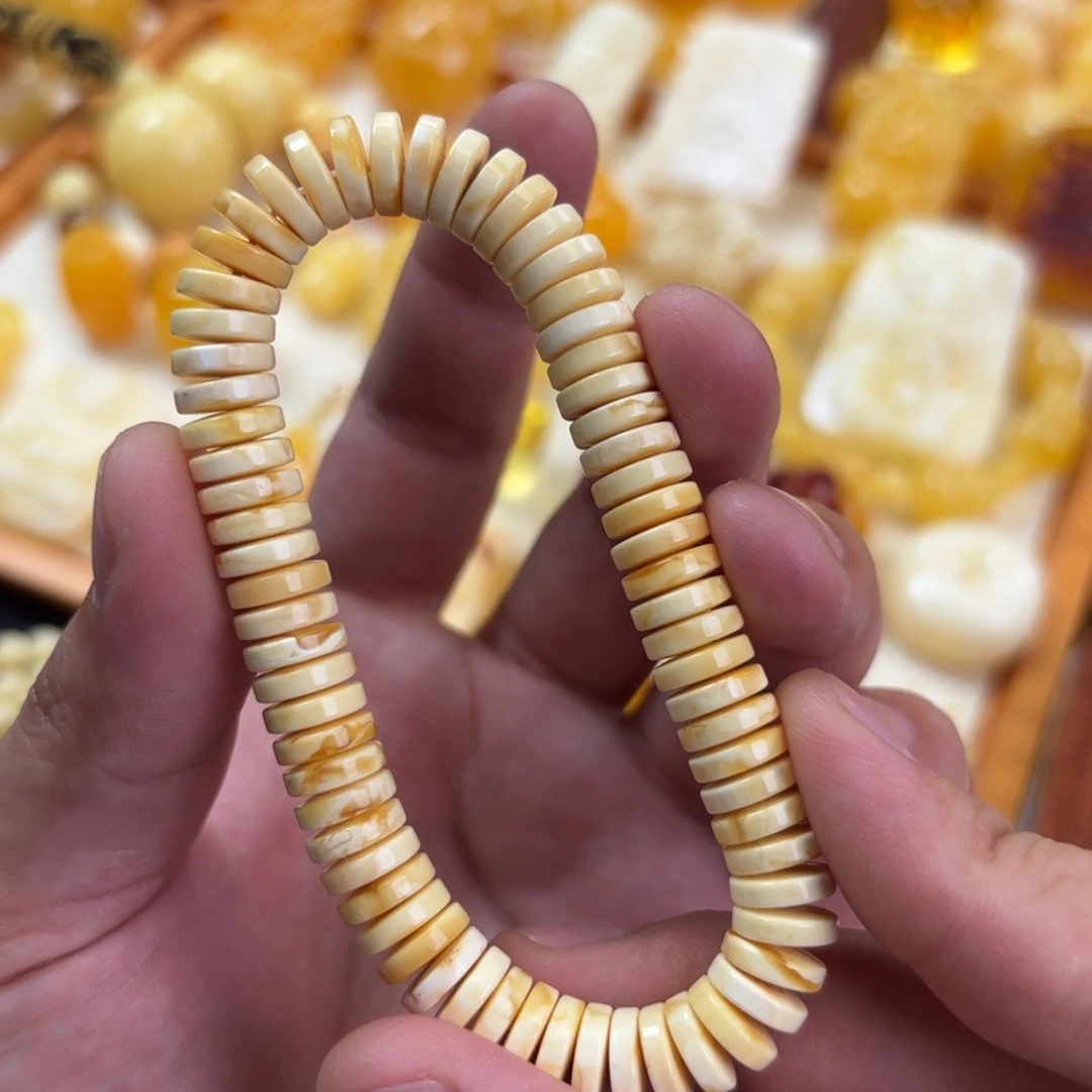 大***鹅蜜蜡未镶嵌裸石手串