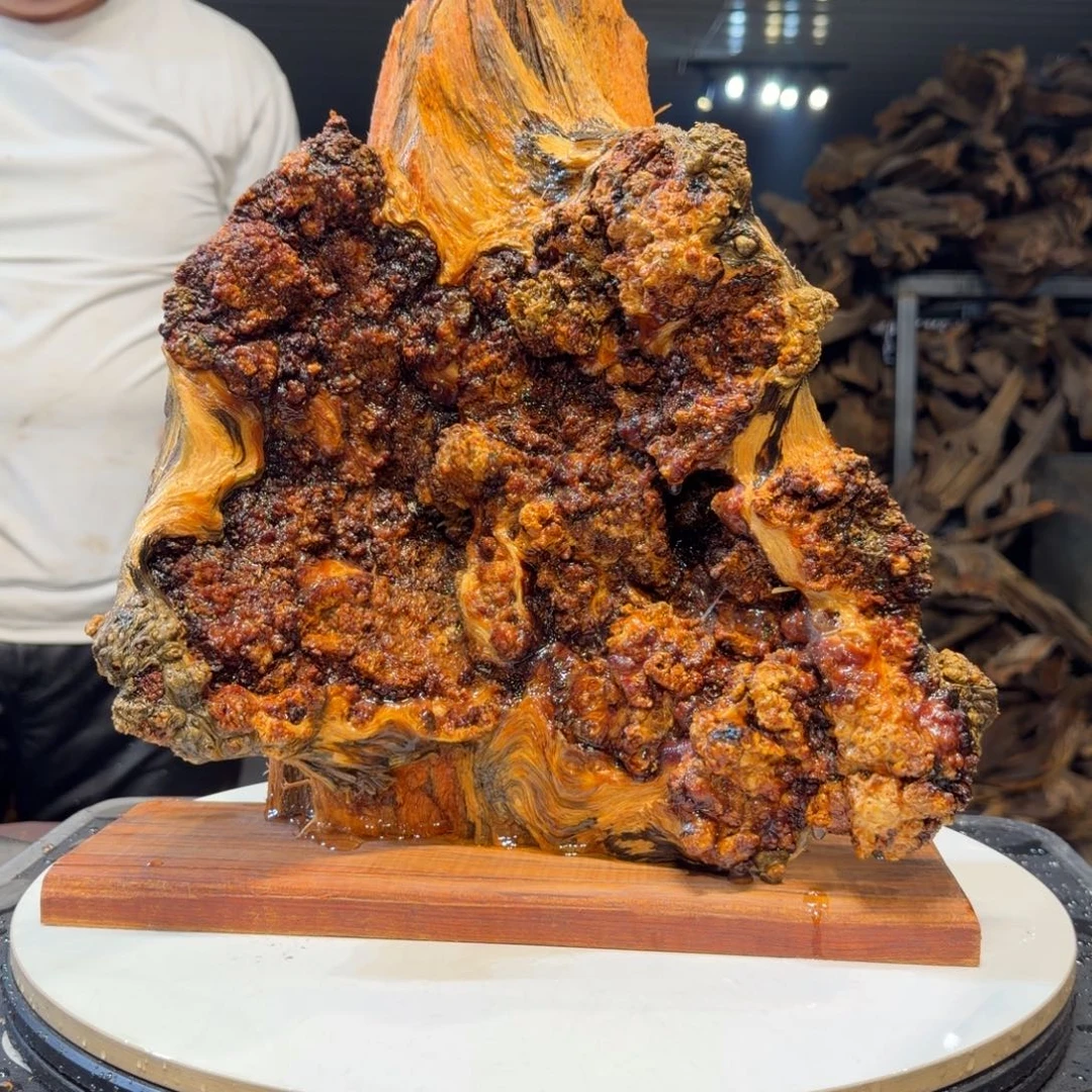 小***标木王一刀琥珀木摆件174