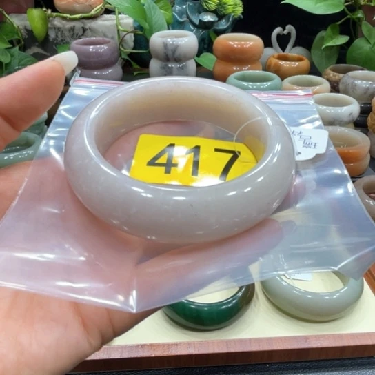 未镶嵌手镯石英质玉