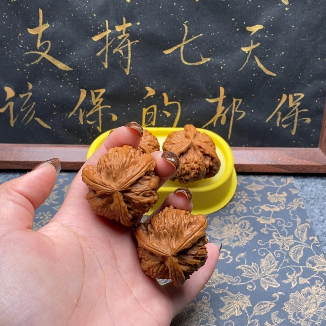 吊坠文玩核桃?****年白狮子