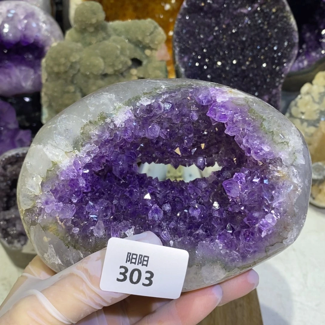 未镶嵌水晶大型摆件（非配饰）