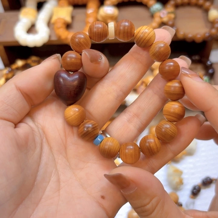 星月菩提手串崖。柏手串紫爱心