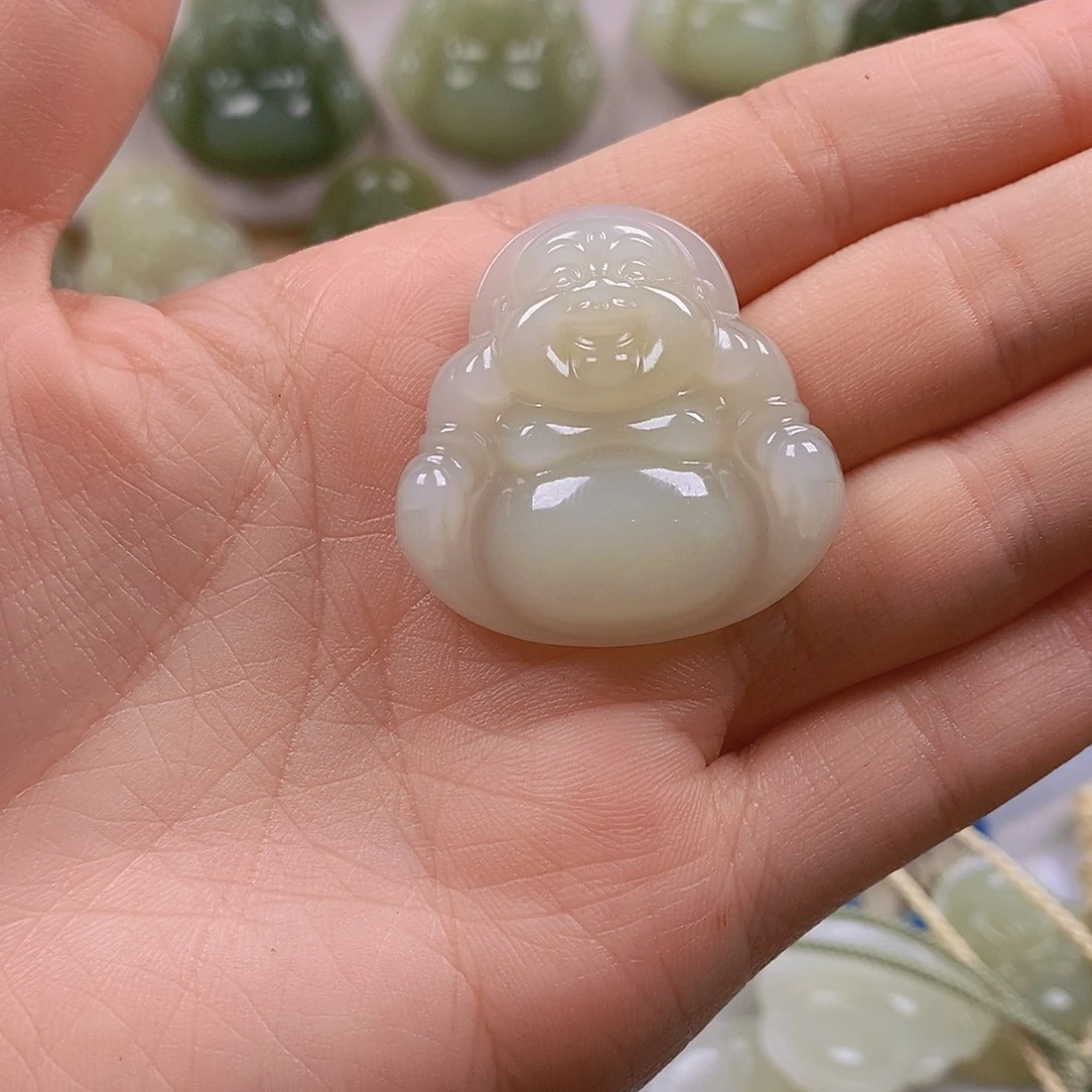 喵***重和田玉未镶嵌颈饰