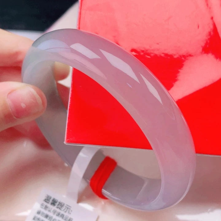 翡翠未镶嵌手镯57贵妃