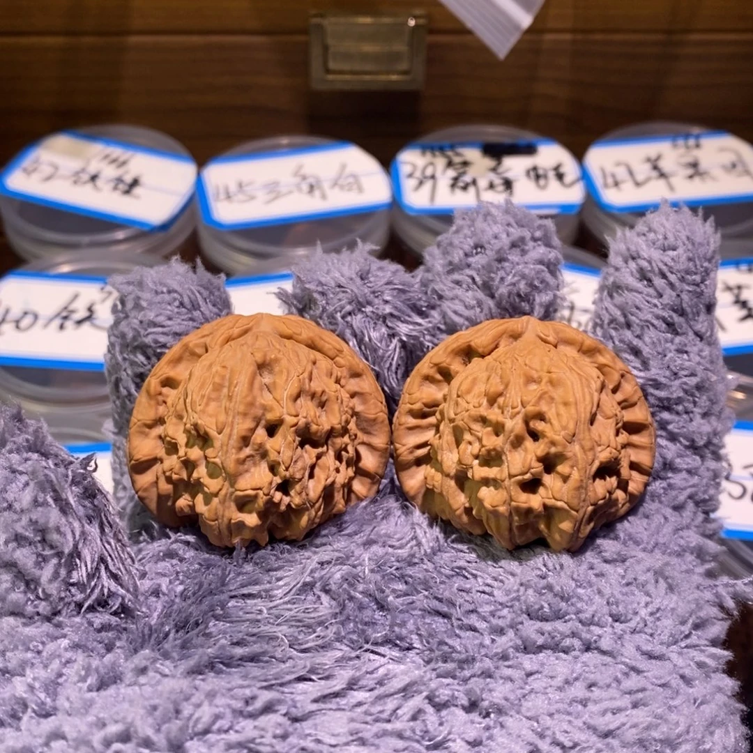 吊坠文玩核桃44闷白全品