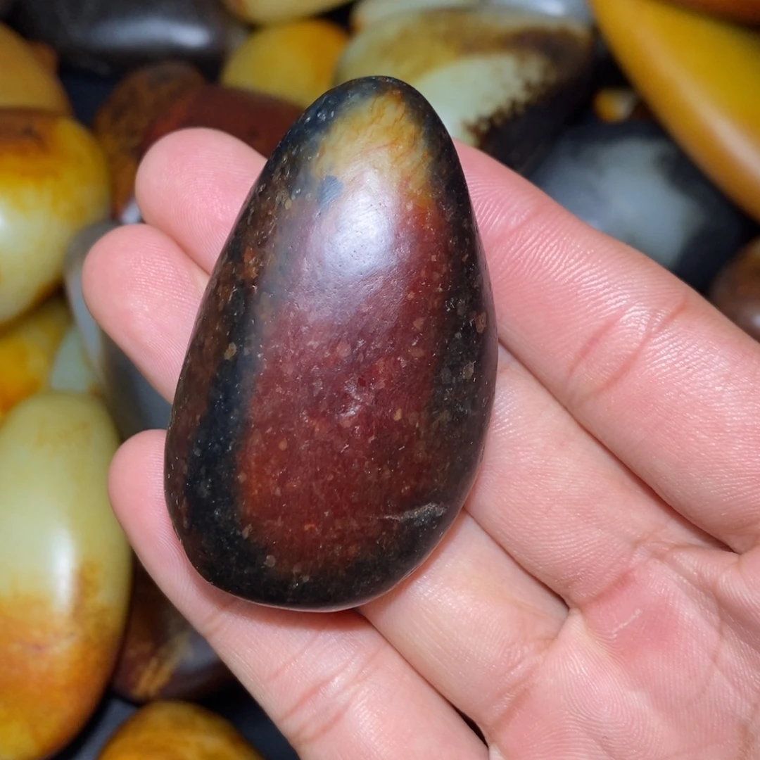 和田玉未镶嵌珠宝奇石