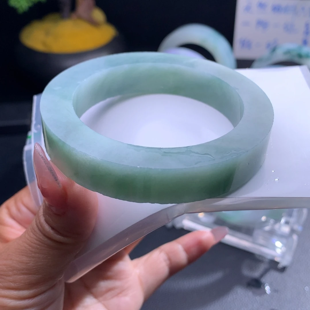 定制翡翠翡翠手镯未镶嵌