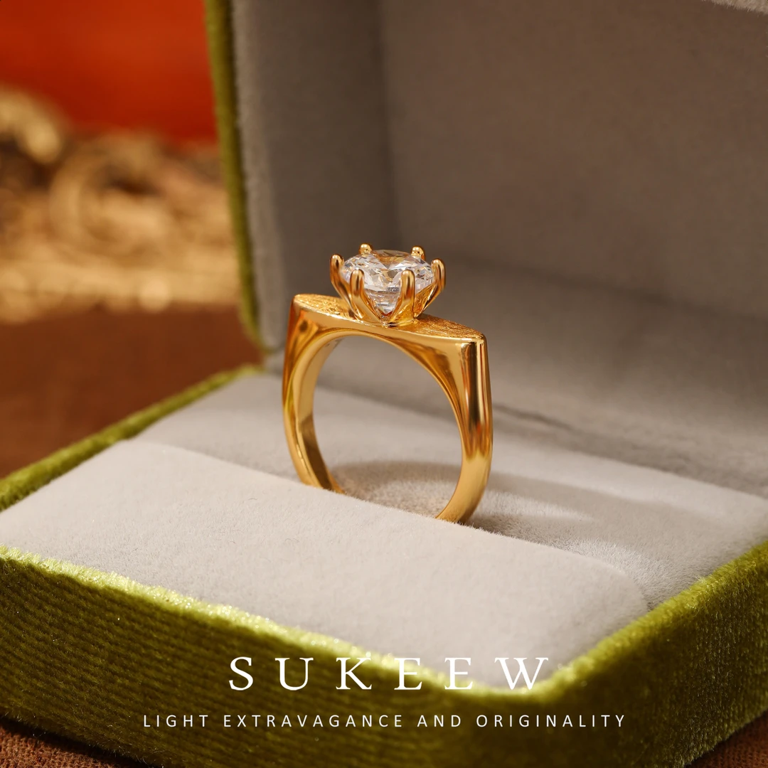 SUKEEW/酥可 镀k金 设计六爪超闪戒指293007