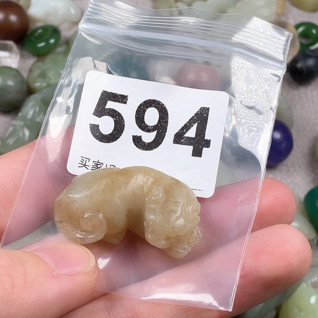 和田玉（糖玉）颈饰未镶嵌