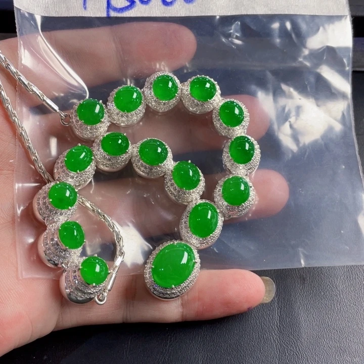 哈***）定制翡翠未镶嵌定制翡翠