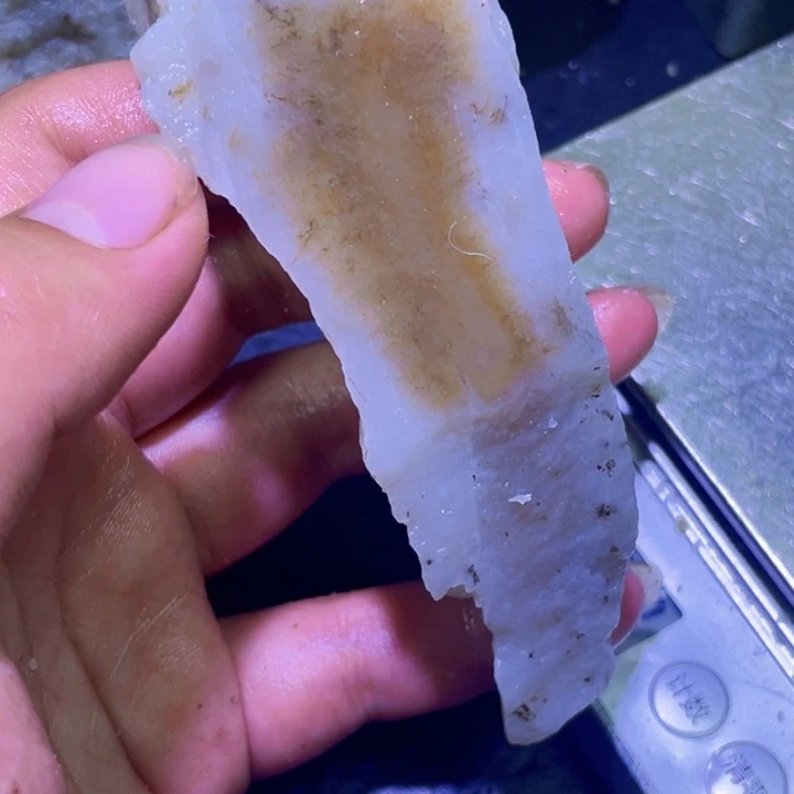 和田玉未镶嵌珠宝半成品