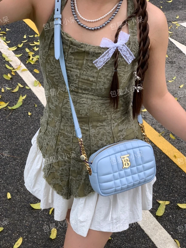 95新 BURBERRY/博柏利 95新巴宝莉新款BABY蓝相机斜挎包
