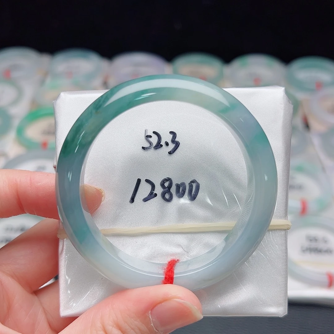 翡翠未镶嵌手镯A货