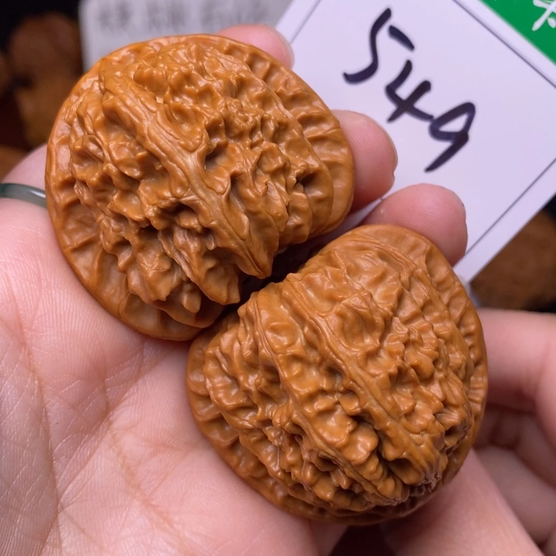 把件文玩核桃549三角白狮子头4.2