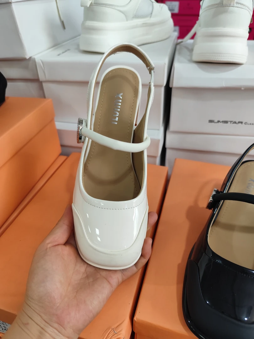 包头胶粘高跟粗跟女包头凉鞋时装凉鞋夏季海妖风