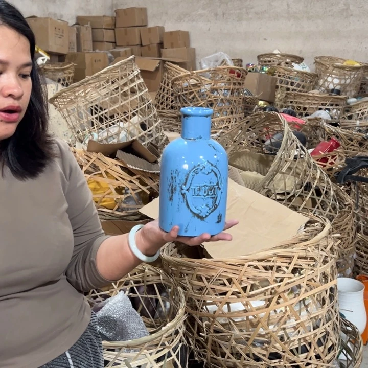 瓶高度22厘米口径5厘米微瑕捡漏干裂痕迹