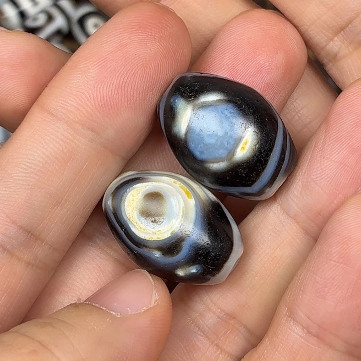 聊***康玛瑙/玉髓合金耳钉