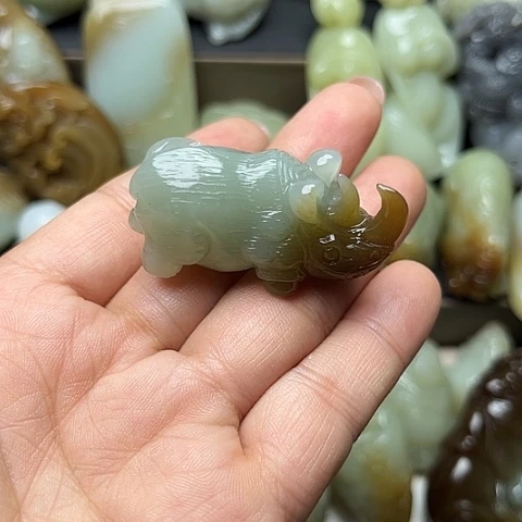 颈饰未镶嵌和田玉新