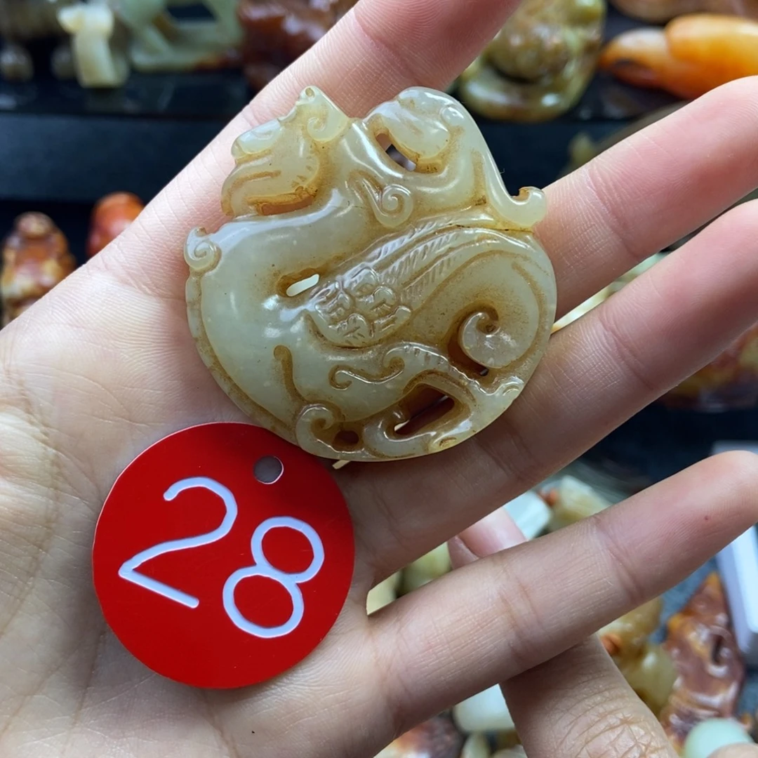 和田玉（糖玉）未镶嵌颈饰