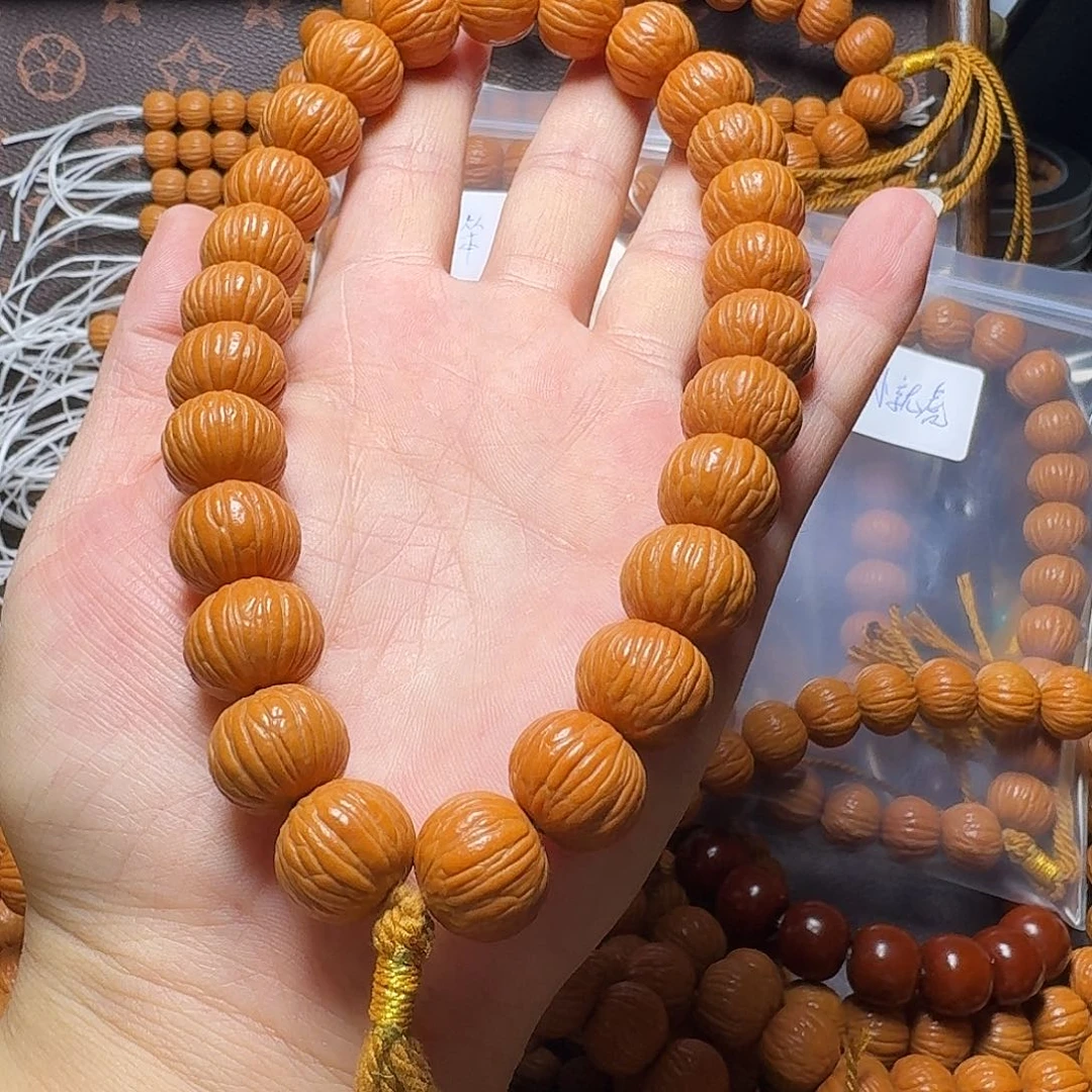 猴头核桃吊坠土豪手持