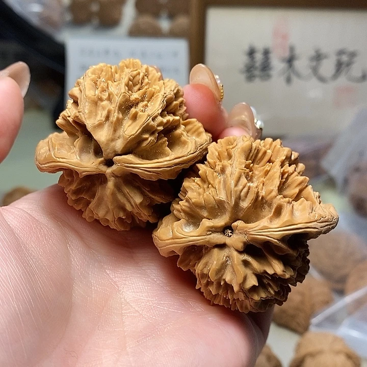 文玩核桃吊坠46大刺