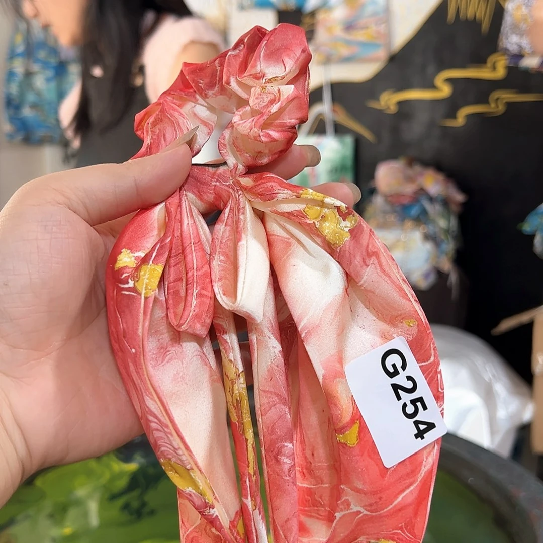 草****啵254兔耳朵发圈手作