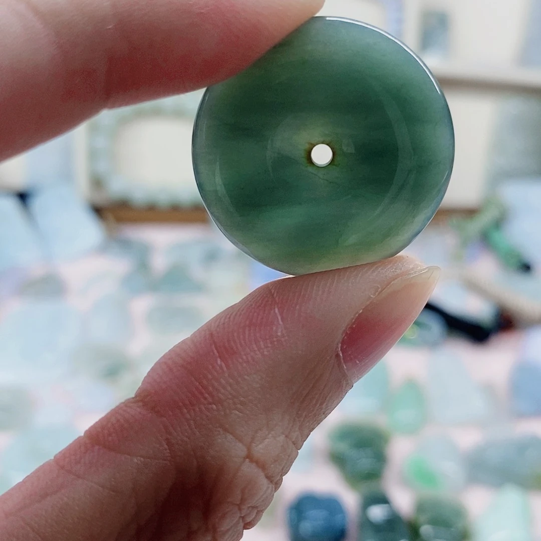 吊坠(不含链)未镶嵌翡翠天然