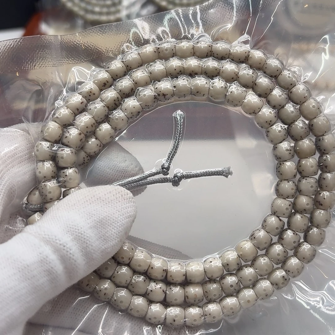 星月菩提吊坠 110梵天冰白大眼睛通体7左右108
