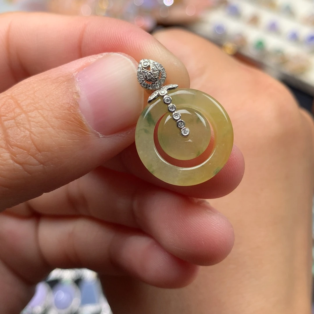 吊坠(不含链)18K金镶嵌翡翠