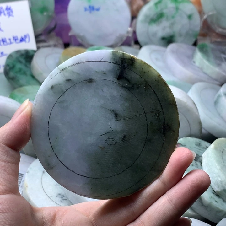 定制翡翠未镶嵌手镯