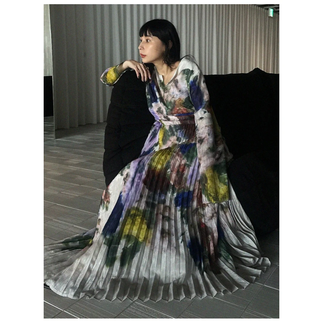 【MonTendre】春季新款 代 重工设计感水彩印花V领百褶收腰连衣裙