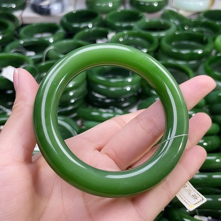 未镶嵌手镯和田玉（碧玉）