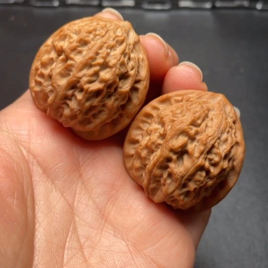 【闪购商品】把件文玩核桃金牛………