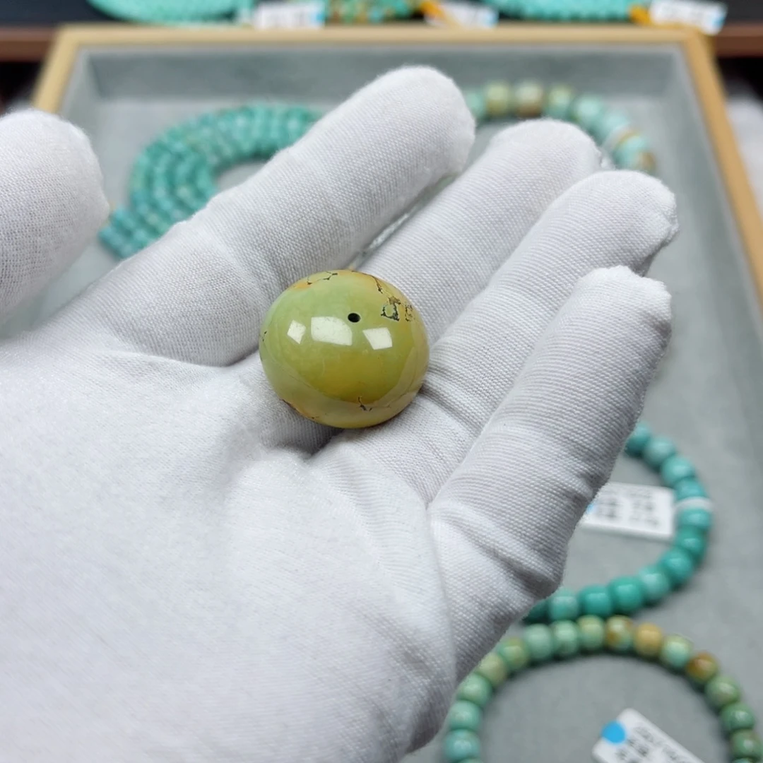 绿松石未镶嵌挂件