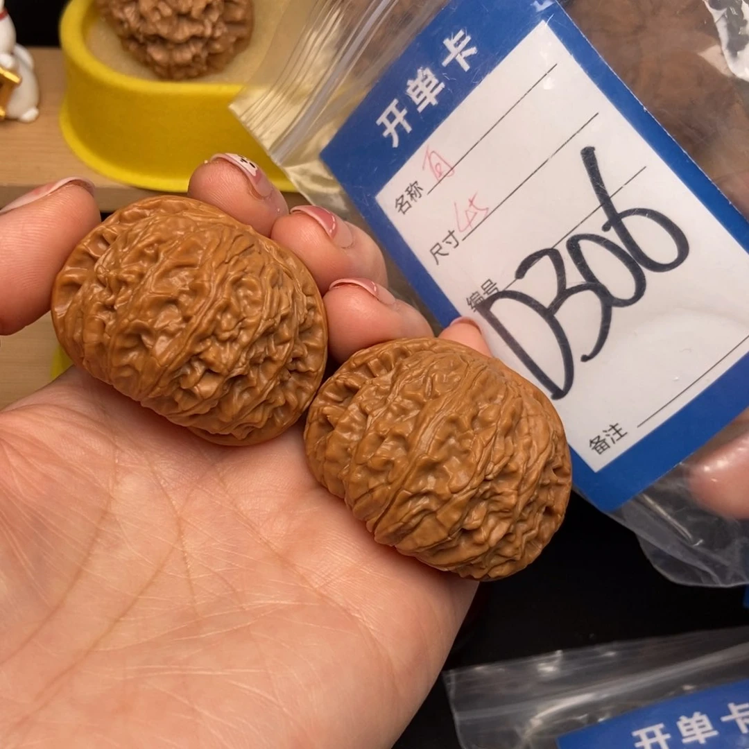 桃核吊坠核桃白狮子核桃