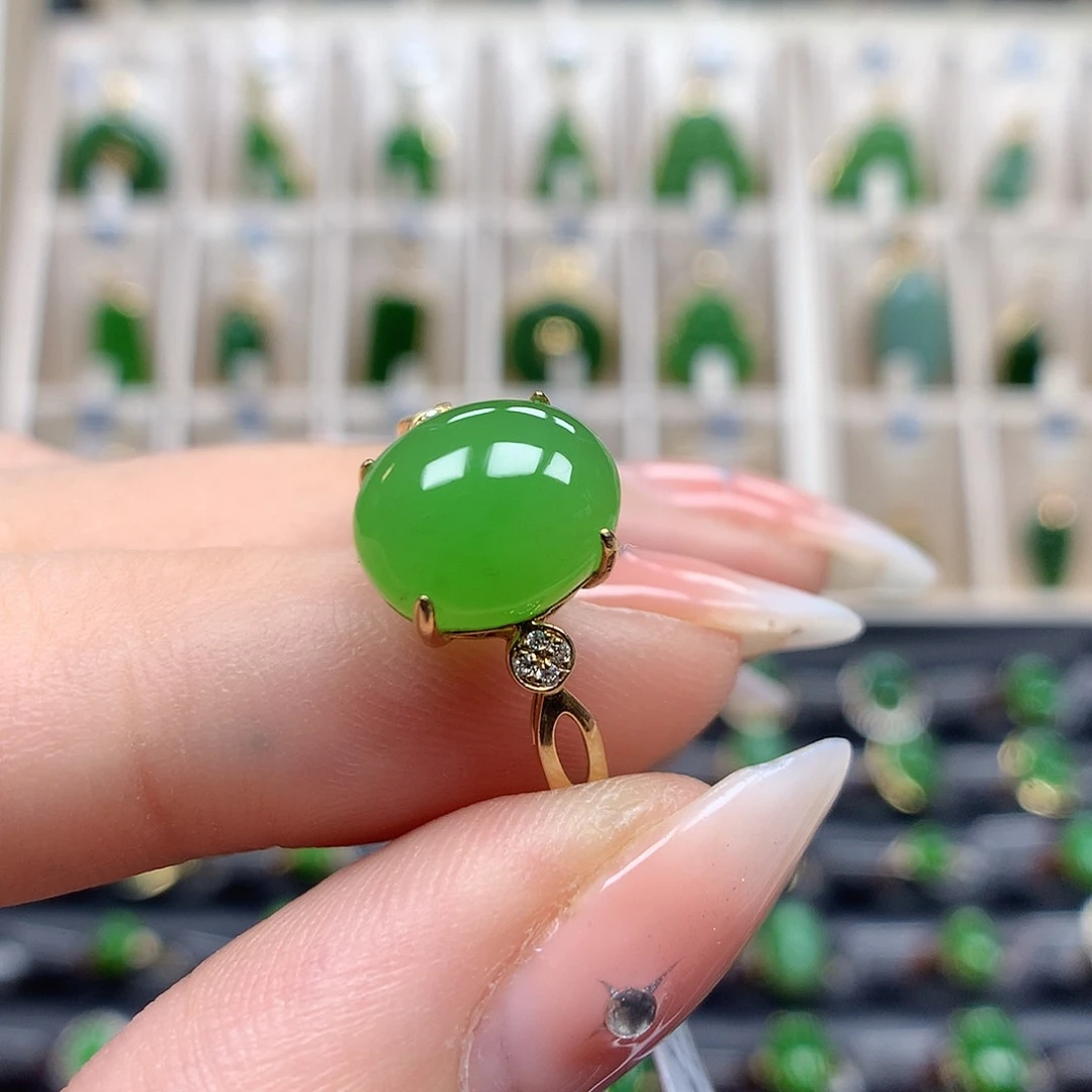 和田玉戒指18K金镶嵌810