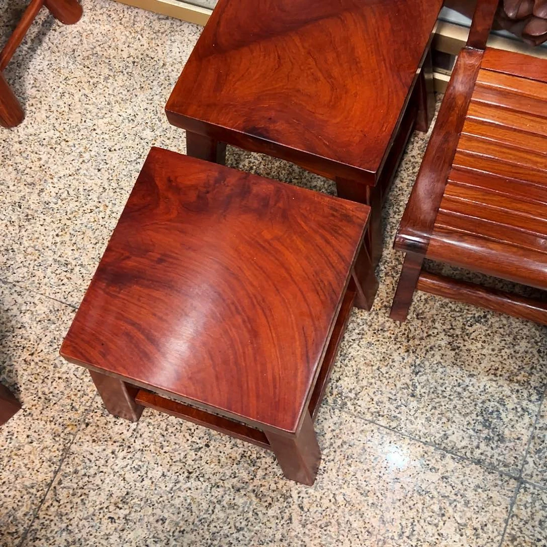 诗***敏香榧木缅甸花梨两张方凳