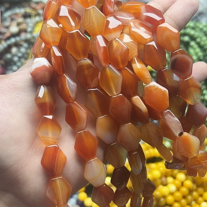 玛瑙/玉髓未镶嵌珠宝半成品一条天然18x15mm红玛瑙棱形