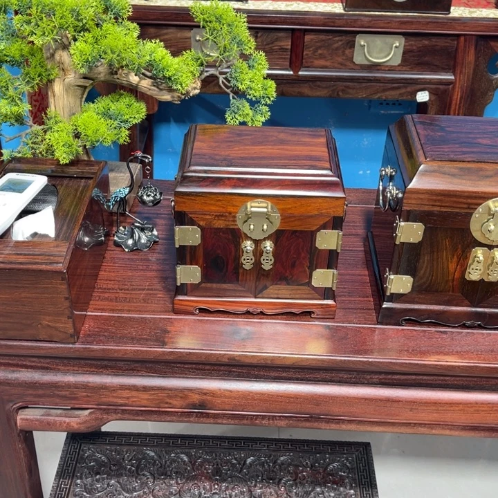 紫檀木类成套家具
