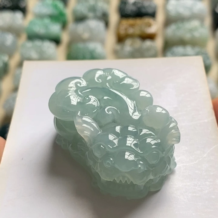 翡翠颈饰未镶嵌天然翡翠貔貅吊坠