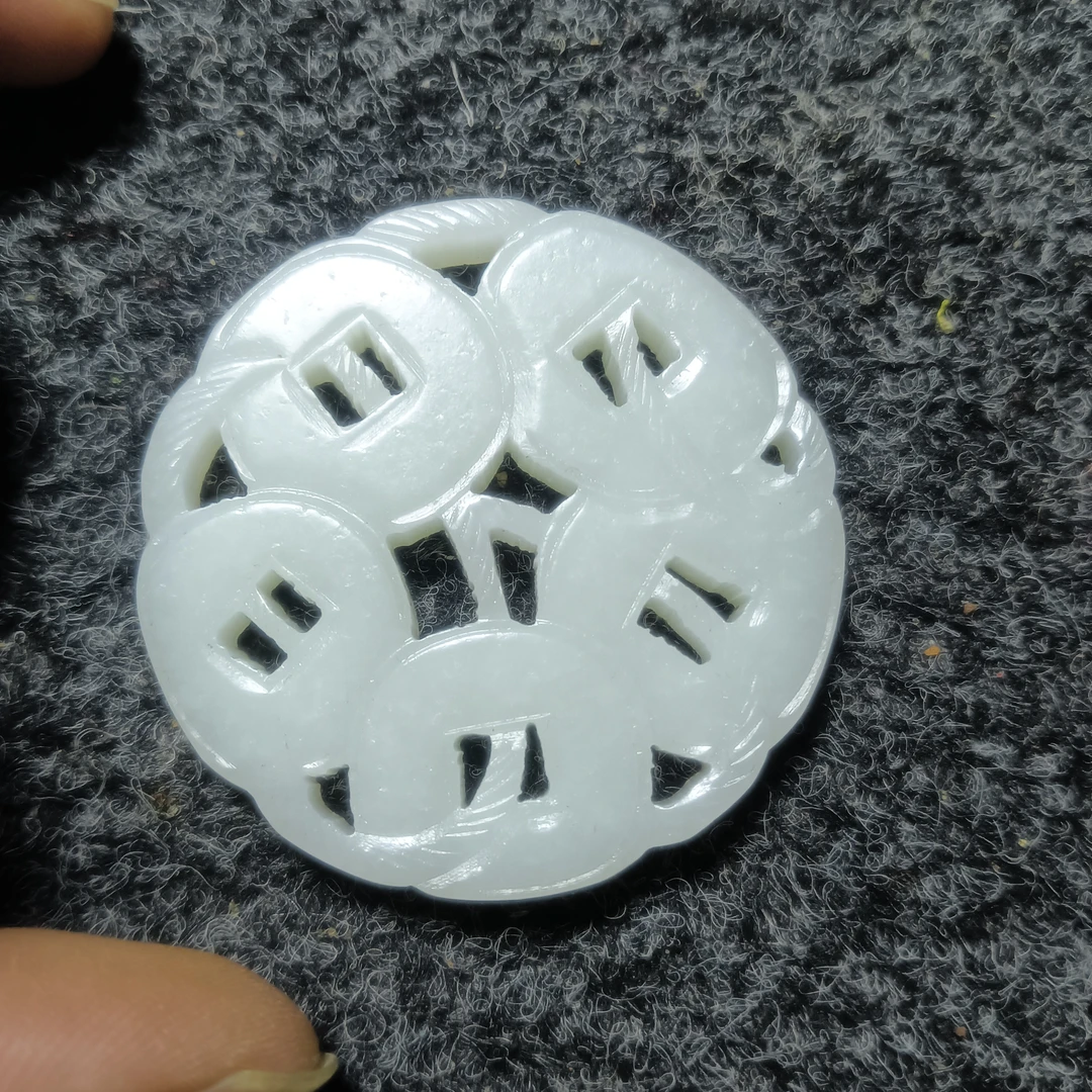 和田玉镂空吊坠挂件