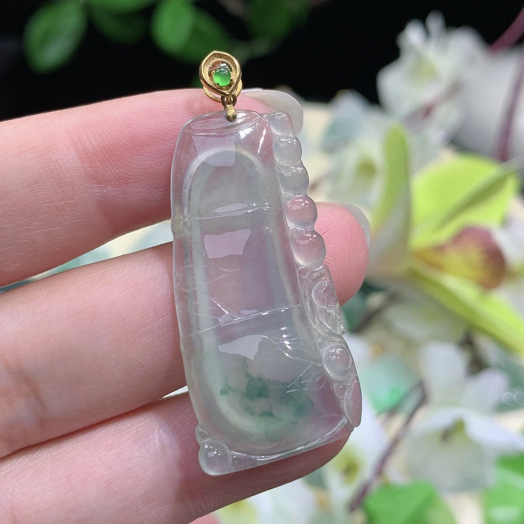 7.23g 冰种 飘绿 竹节 吊坠 18k金扣头 节节高升40.3×19.7×5.8mm