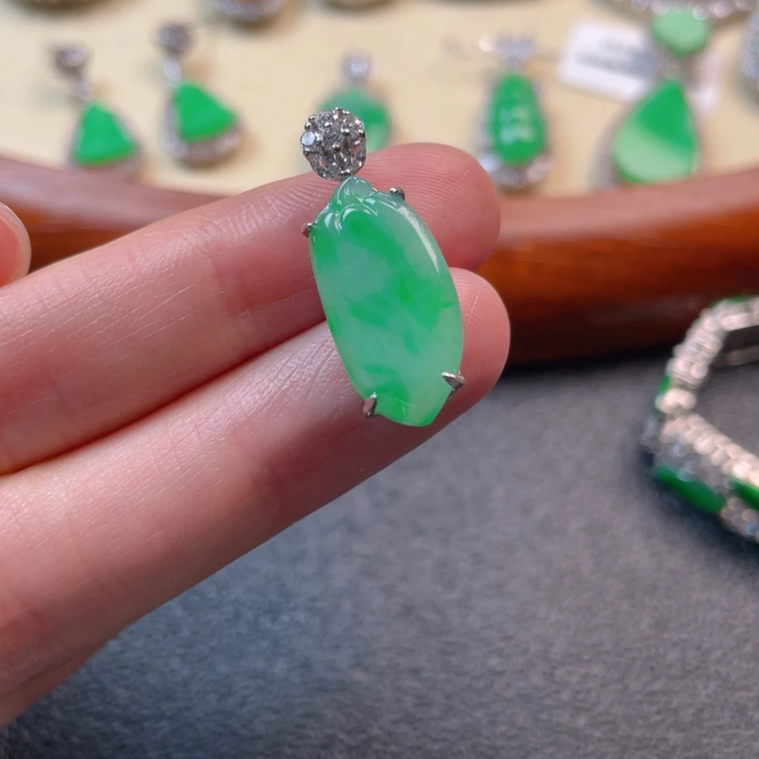 翡翠吊坠(不含链)银S925镶嵌